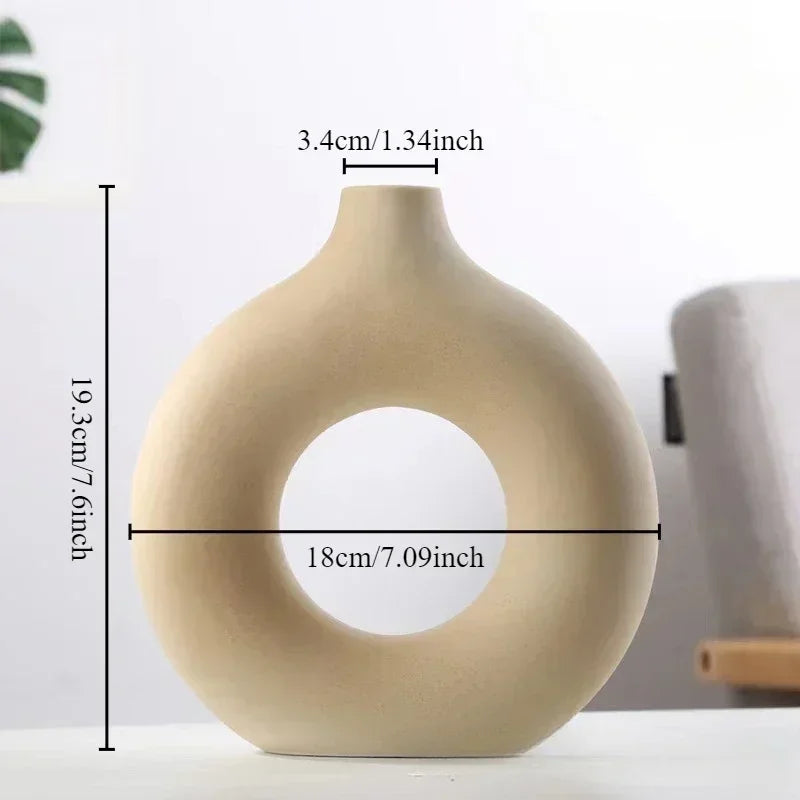 Creative Donut Shape Ceramic Vase Nordic White Circular Hollow Flower Vase Home Office Desktop Living Room Decoration Flower Pot
